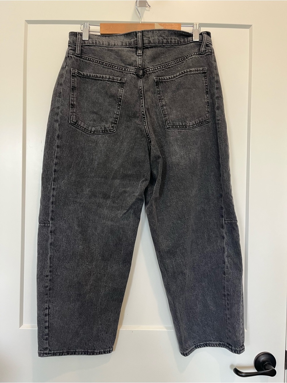 NWT Old Navy Women’s Black /Dark Gray Western High Rise Barrel Jeans sz 12P - Picture 4 of 5